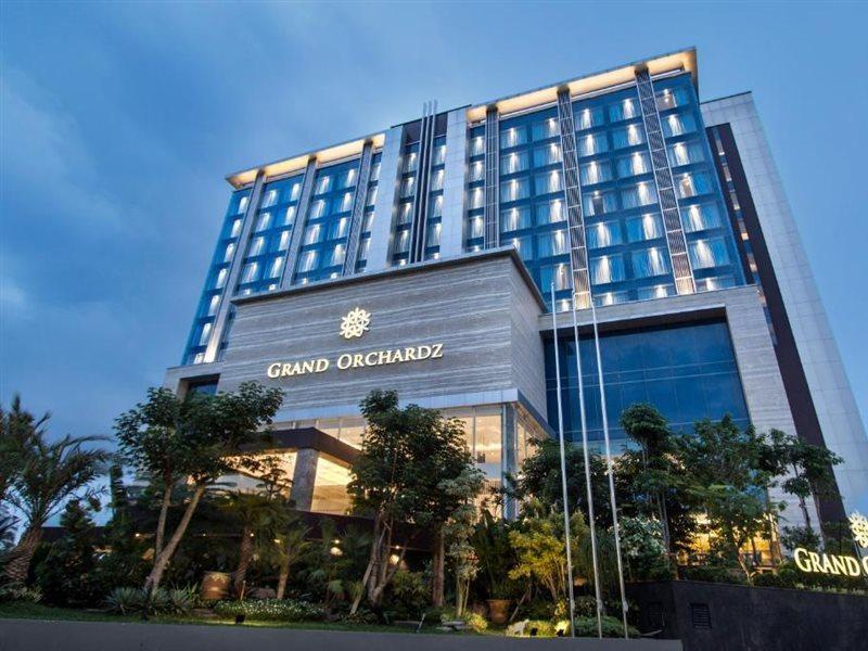 Grand Orchardz Hotel Kemayoran Jakarta Exterior photo