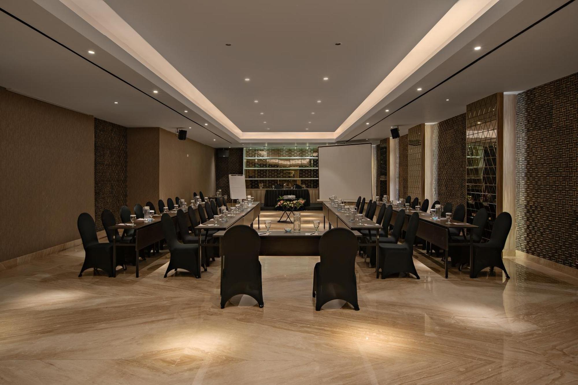 Grand Orchardz Hotel Kemayoran Jakarta Exterior photo