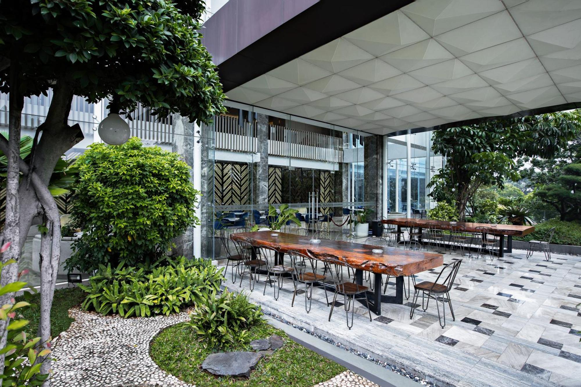 Grand Orchardz Hotel Kemayoran Jakarta Exterior photo