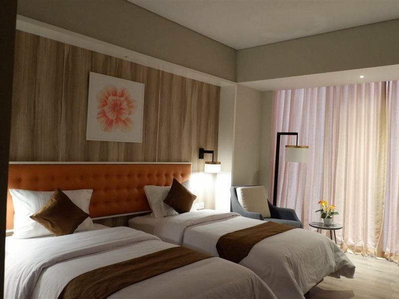 Grand Orchardz Hotel Kemayoran Jakarta Exterior photo